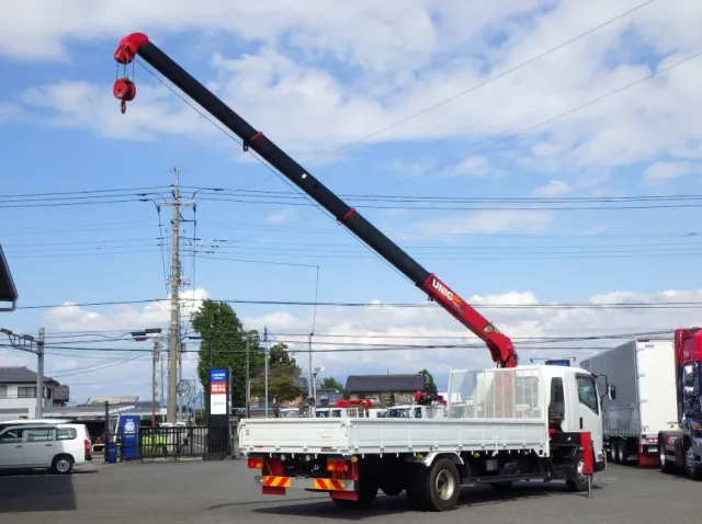 いすゞ フォワード 2RG-FRR90S2(2WD)の写真4