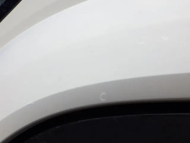 助手席側フェンダーにタッチアップ跡があります。|いすゞ フォワード 2RG-FRR90S2(2WD)の写真22