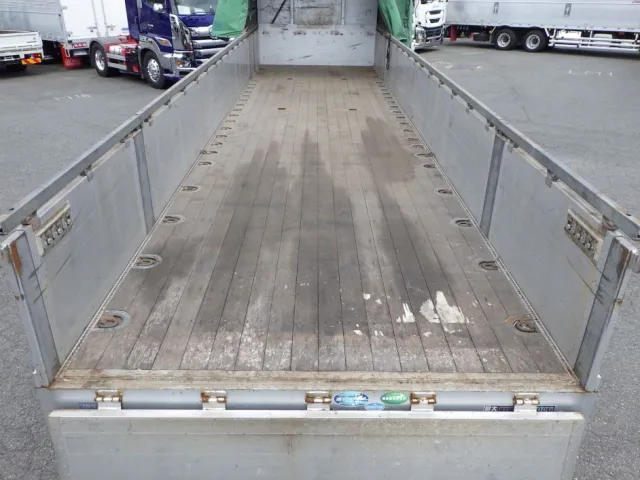 床板の状態です。|UDトラックス クオン QKG-CG5ZAの写真10