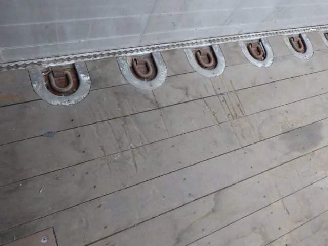 床板に削れがあります。|UDトラックス クオン QKG-CG5ZAの写真39