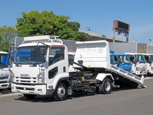 いすゞ フォワード TKG-FRR90S1(2WD)の写真1