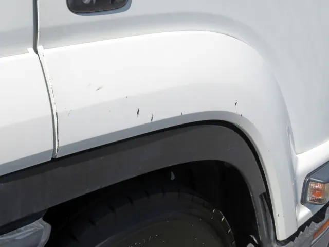 運転席側フロントフェンダーにキズがあります。|いすゞ フォワード TKG-FRR90S1(2WD)の写真45