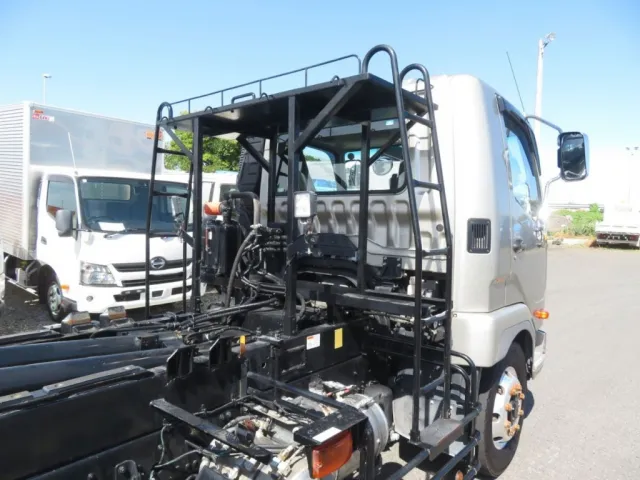 キャブバックステップの状態です。|三菱 ファイター 2KG-FK72FZの写真10