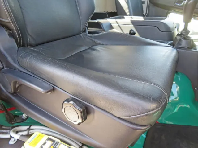運転席座面の状態です。|三菱 ファイター 2KG-FK72FZの写真24