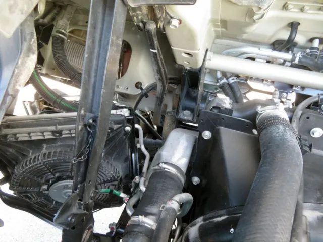 キャブ下に少し置きサビがあります。|三菱 ファイター 2KG-FK72FZの写真29