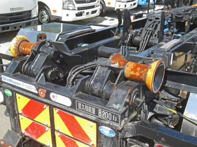 後方ローラー周りにサビ・キズがあります。|三菱 ファイター 2KG-FK72FZの写真41