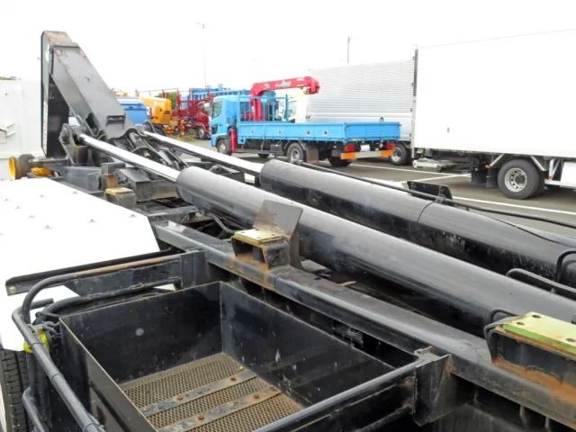 三菱 スーパーグレート 2KG-FV70HYの写真8