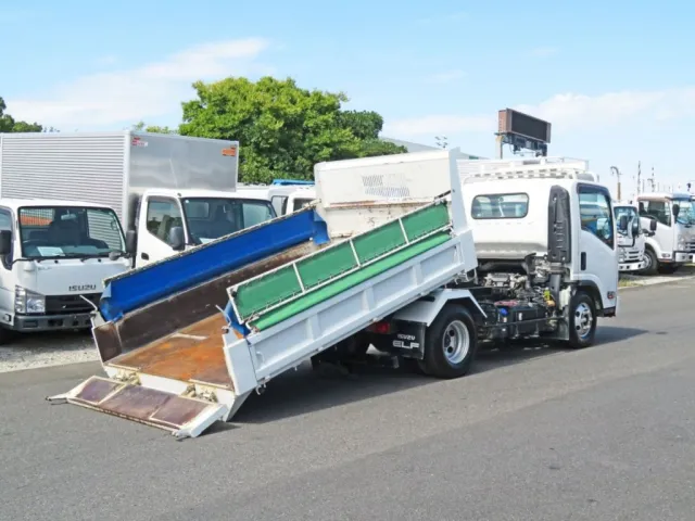 いすゞ エルフ 2PG-NPR88YN(2WD)の写真6