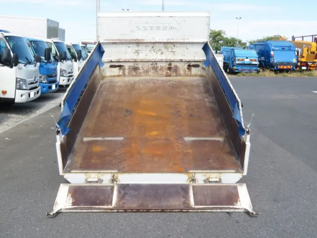 いすゞ エルフ 2PG-NPR88YN(2WD)の写真14