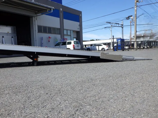 化粧板の着いた状態です。|日野 デュトロ 2KG-XZU722M(2WD)の写真12