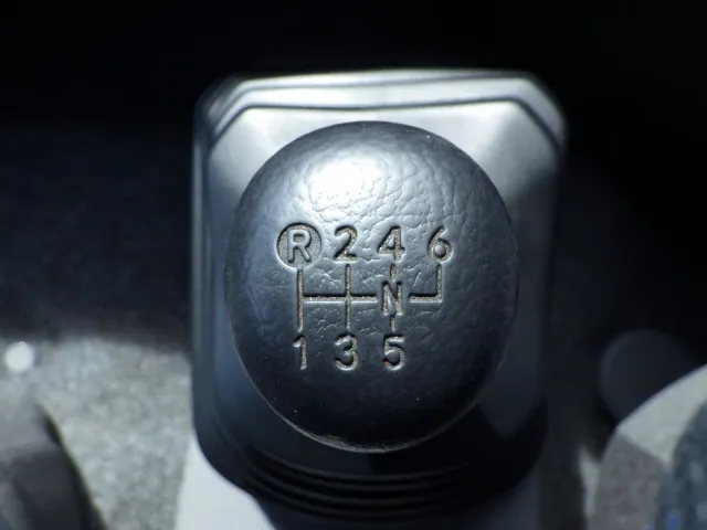 MT6速です。|日野 デュトロ 2KG-XZU722M(2WD)の写真20