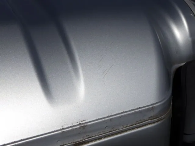 キャブ後方にスレがあります。|日野 デュトロ 2KG-XZU722M(2WD)の写真30