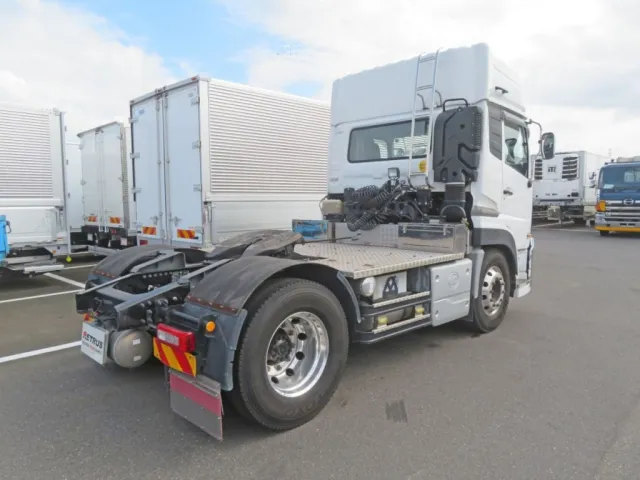 UDトラックス クオン 2PG-GK5AABの写真4