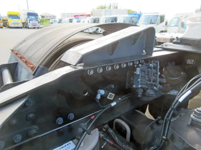 シャーシ・カプラガイドに曲がりがあります。|UDトラックス クオン 2PG-GK5AABの写真47