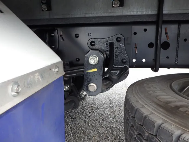 いすゞ エルフ 2RG-NPR88AN(2WD)の写真5