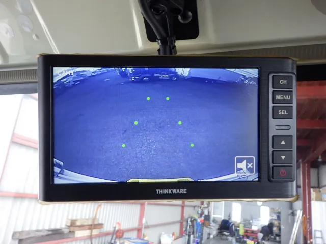 液晶バックモニター付きです。|いすゞ エルフ 2RG-NPR88AN(2WD)の写真17