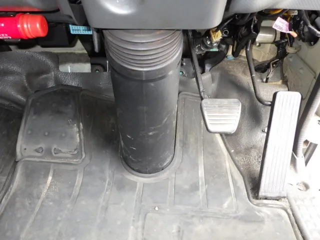 2ペダルです。|いすゞ エルフ 2RG-NPR88AN(2WD)の写真21
