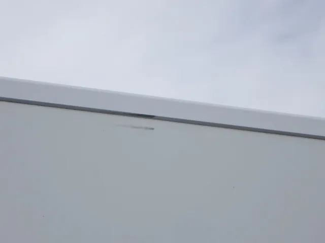 ボディーの運転席側にスレがあります。|いすゞ エルフ 2RG-NPR88AN(2WD)の写真30