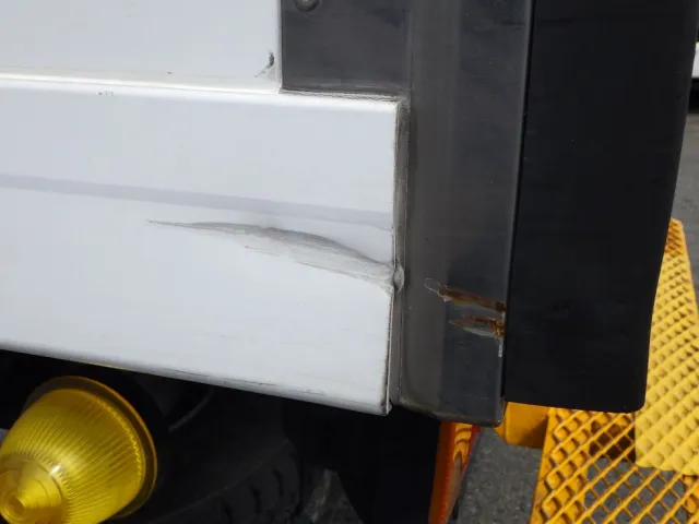 いすゞ エルフ 2RG-NPR88AN(2WD)の写真32