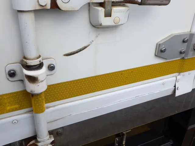 いすゞ エルフ 2RG-NPR88AN(2WD)の写真39