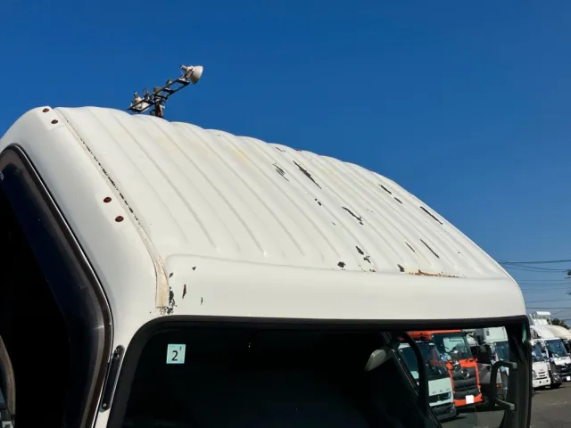 キャブルーフに塗装はがれがあります。|トヨタ カゼット PB-XZU423(2WD)の写真32