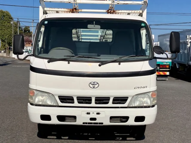 キャブ正面の状態です。フロントバンパーは塗装してあります|トヨタ カゼット PB-XZU423(2WD)の写真34