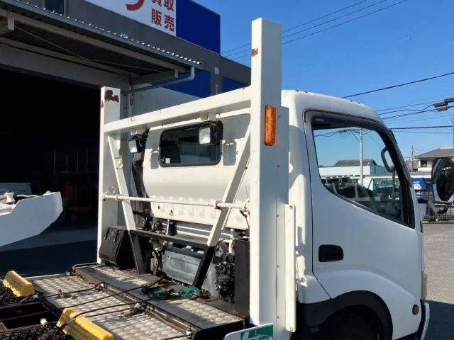 前ポストにキズ・凹み・サビがあります。|トヨタ カゼット PB-XZU423(2WD)の写真44