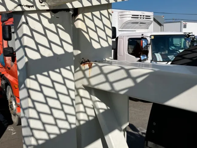 前ポストにキズ・凹み・サビがあります。|トヨタ カゼット PB-XZU423(2WD)の写真46