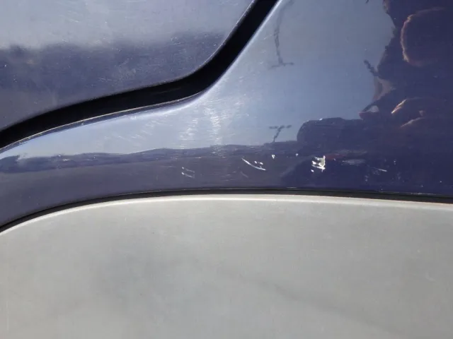 助手席側ドア・クウォーターパネルにキズがあります。|UDトラックス クオン 2PG-CD5CAの写真22