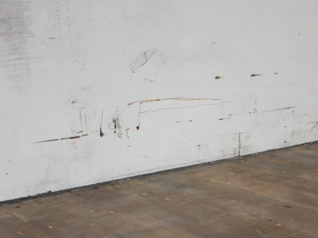 プロテクター裏側にキズ・サビ・ヘコミがあります。|UDトラックス クオン 2PG-CD5CAの写真30