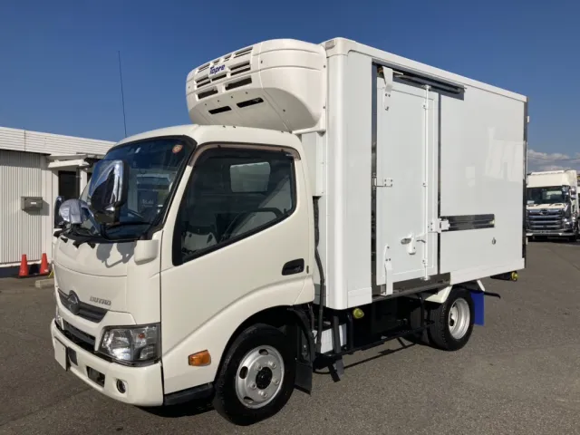 未使用の日野の10尺冷凍バンです。|日野 デュトロ TKG-XZC605M(2WD)の写真1