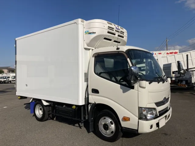 未使用の日野の10尺冷凍バンです。|日野 デュトロ TKG-XZC605M(2WD)の写真2