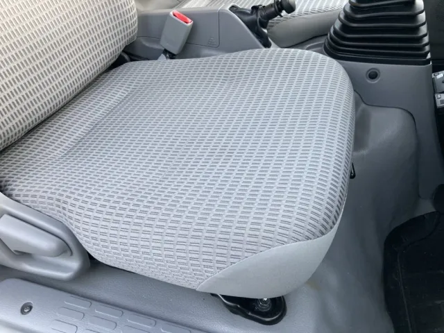 シート座面の状態です。|日野 デュトロ TKG-XZC605M(2WD)の写真13