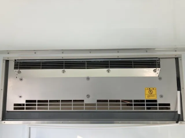 冷凍機の吹き出し口の状態です。|日野 デュトロ TKG-XZC605M(2WD)の写真19