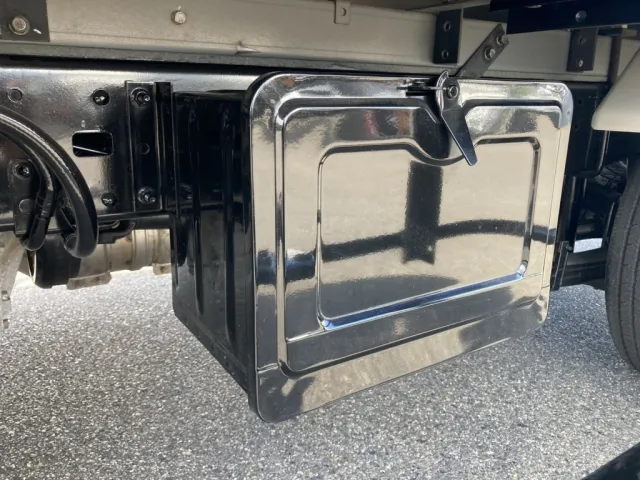 工具箱の状態です。|日野 デュトロ TKG-XZC605M(2WD)の写真33