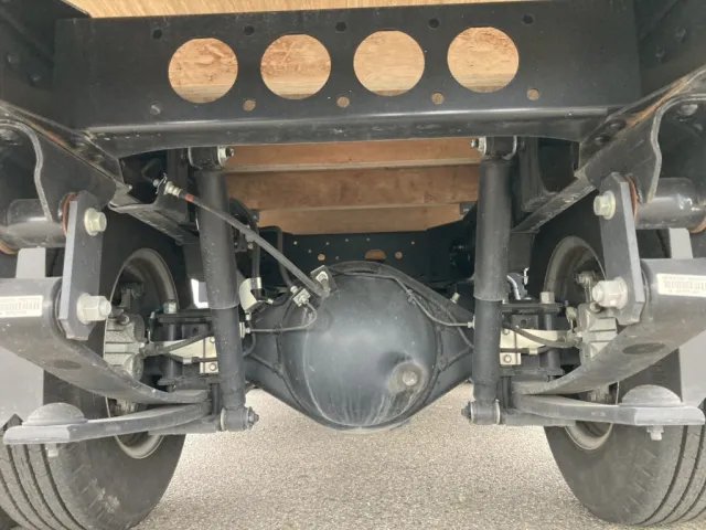 下回りとデフの状態です。|いすゞ エルフ 2RG-NJR88AF(2WD)の写真9