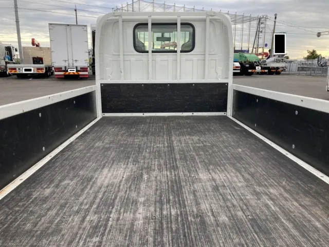 ボデー内部です。|いすゞ エルフ 2RG-NJR88AF(2WD)の写真15