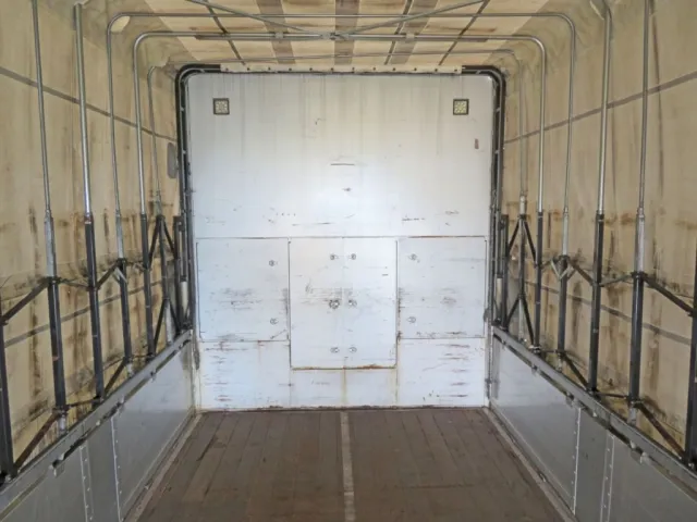 プロテクター・アコーディオン骨組みにもサビ・キズがあります。|UDトラックス クオン 2PG-CG5CAの写真10