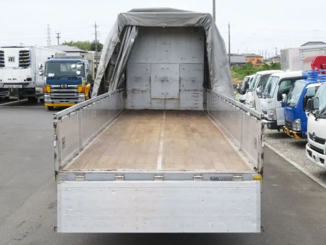 アコーディオンを前方に移動させた状態です。|UDトラックス クオン 2PG-CG5CAの写真13