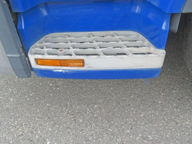 助手席側ステップ下部にキズがあります。|UDトラックス クオン 2PG-CG5CAの写真43