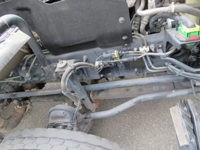 脚周りに軽いサビがあります。|UDトラックス クオン 2PG-CG5CAの写真48