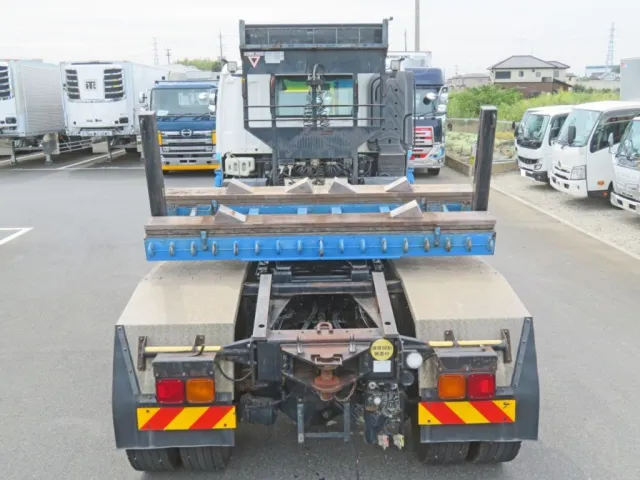 いすゞ ギガ QDG-EXZ52AJの写真9