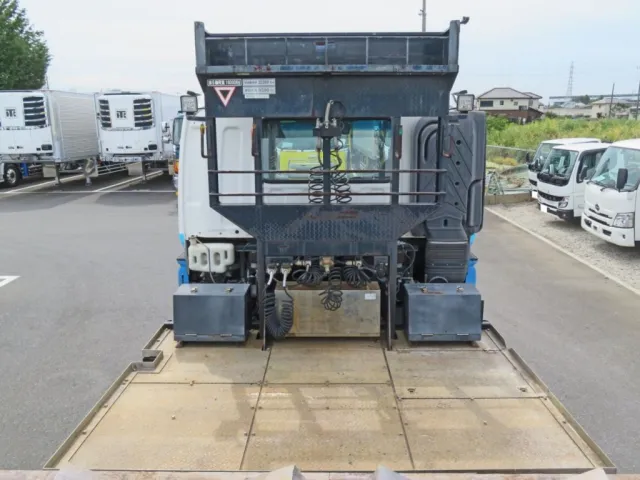 踊り場の状態です。|いすゞ ギガ QDG-EXZ52AJの写真10