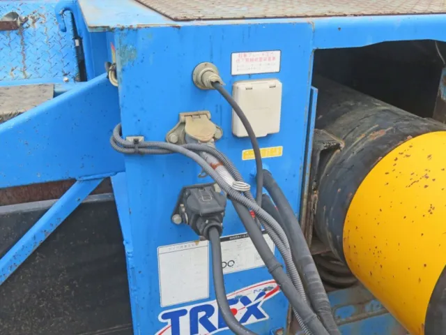 トレーラに取り付けされているコネクター類です。|トレクス  PTB211AFの写真11