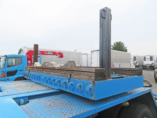 ターンテーブル後方側の状態です。（サビ・キズがあります）|トレクス  PTB211AFの写真17