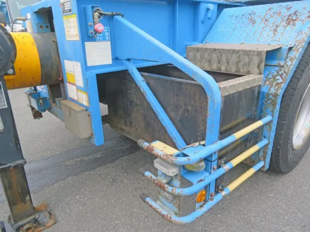 サイドバンパー・物入・リアフェンダーにサビがあります。|トレクス  PTB211AFの写真36