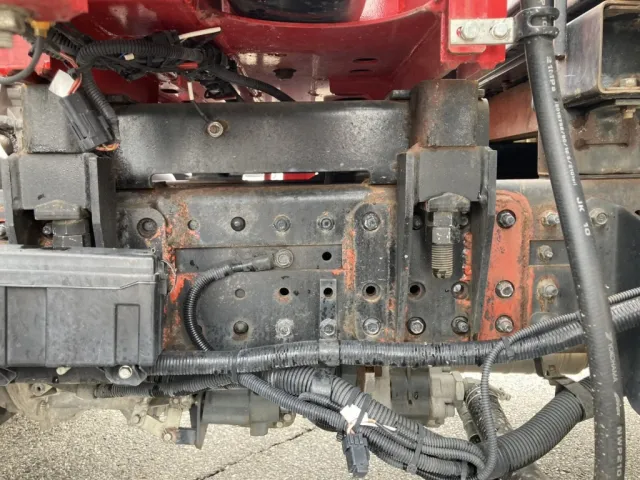 シャーシのクレーン補強部分です。|三菱 キャンター 2PG-FEB80(2WD)の写真9