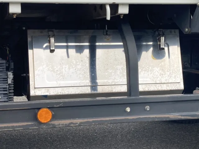 工具箱の状態です。|三菱 キャンター 2PG-FEB80(2WD)の写真28