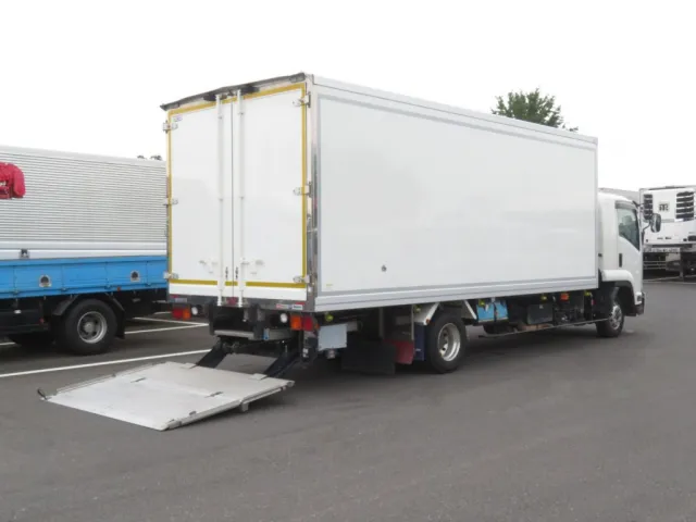 いすゞ フォワード 2PG-FRR90T2(2WD)の写真4