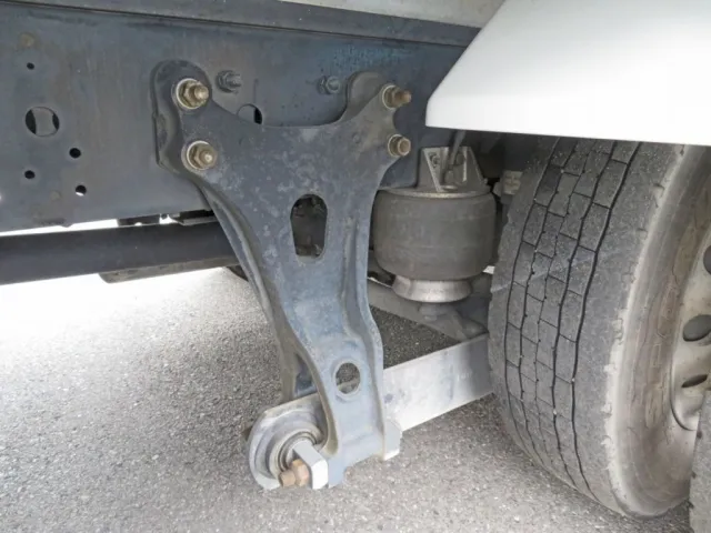 エアサスです。|いすゞ フォワード 2PG-FRR90T2(2WD)の写真5